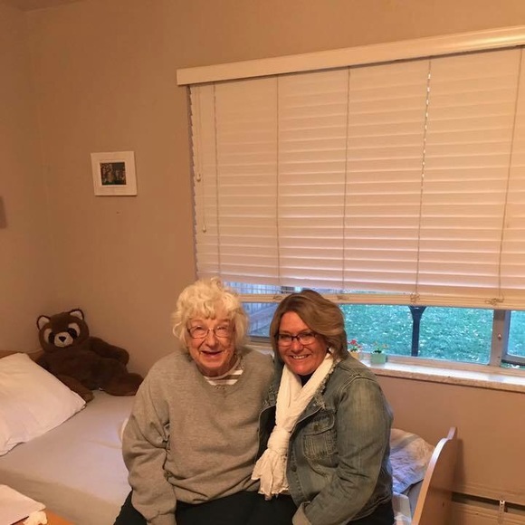 Meet your Posher, Chris - Picture 2 of 2